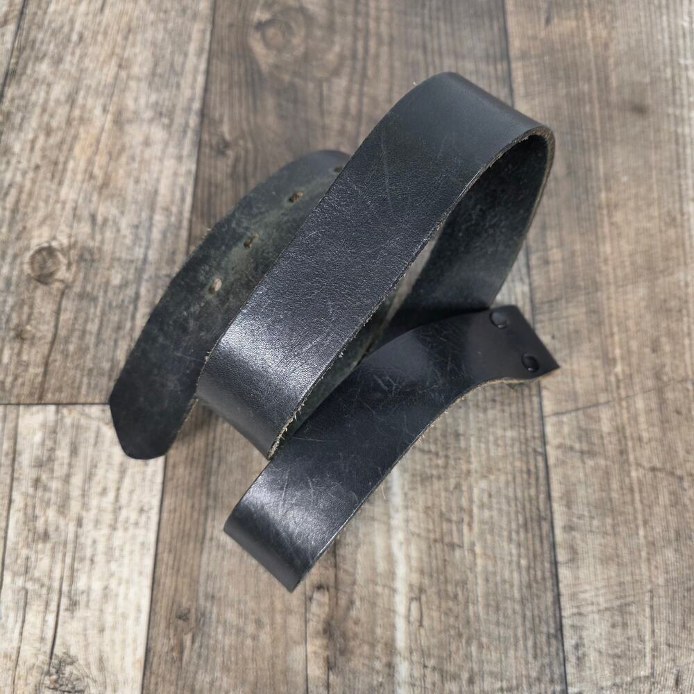 Vintage Levi's Men's Black Oil Harness Leather Belt 34 USA No Buckle